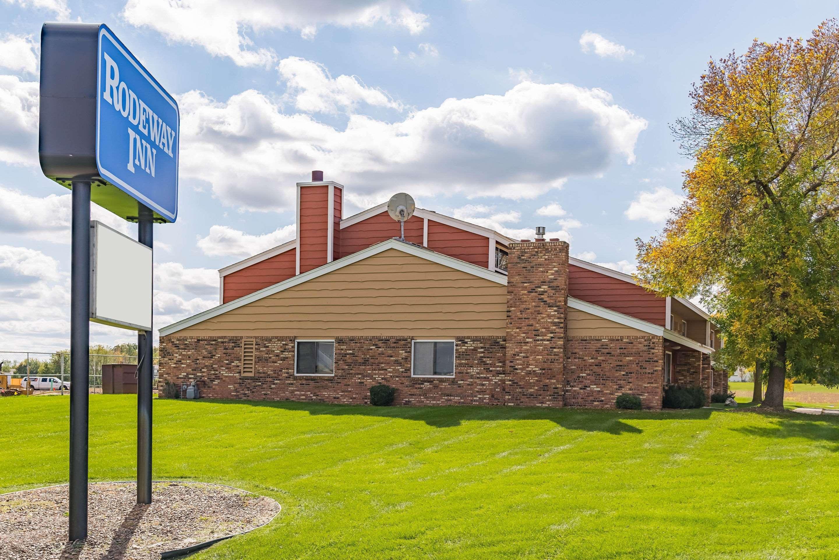 Rodeway Inn Saint Joseph Exterior foto